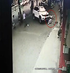 花壇中躥出罐車3人被撞受傷