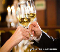 喝了一次酒，15年后“天降”一個(gè)兒子