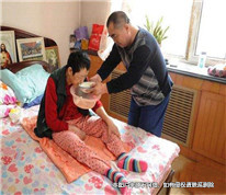 丈夫不管不顧患病妻子，妻子訴至法院