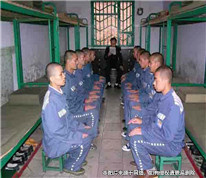 女子生下小孩入獄服刑，小孩無人照顧怎么辦？