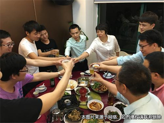 聚餐后送朋友回家，朋友意外去世后被判賠償7萬元
