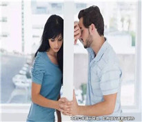 夫妻離婚，法院判決男方需向女方支付五萬元的家務(wù)補償款