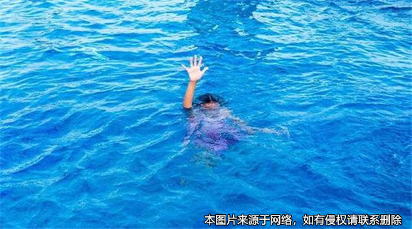 男子假裝自殺后女友為救人而溺水身亡，男子獲刑12年6個(gè)月