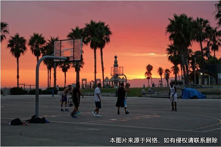 籃球場(chǎng)上激烈碰撞后一方受傷，二審法院改判對(duì)方不需要擔(dān)責(zé)