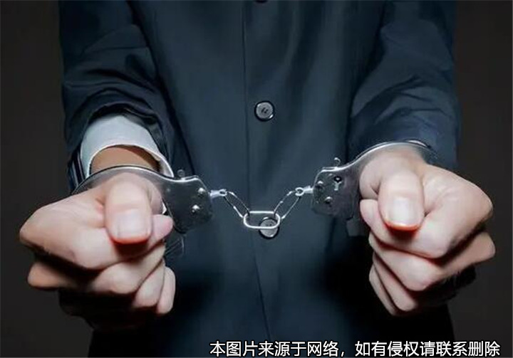 丈夫服刑期間妻子購買的房屋是否為夫妻共同財產？